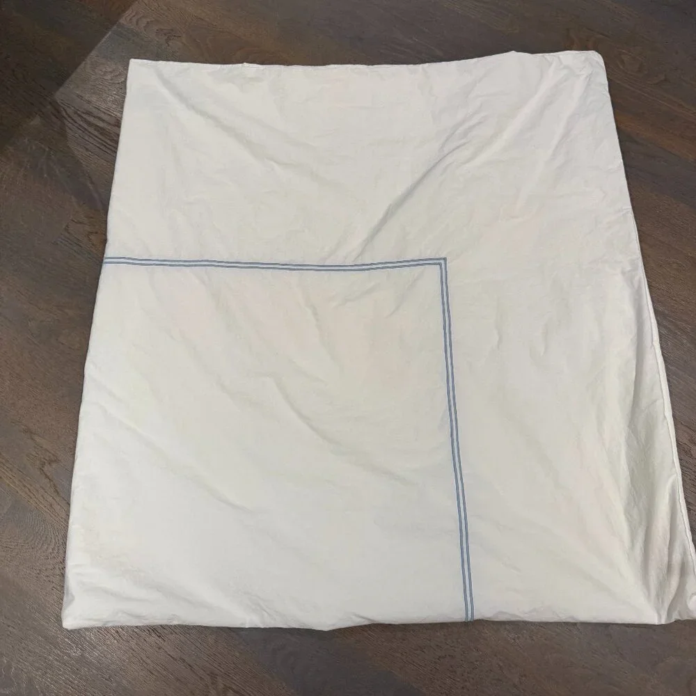 Restoration Hardware - Italian Hotel Satin Stitch White Duvet Cover - Queen - Picture 2 of 4